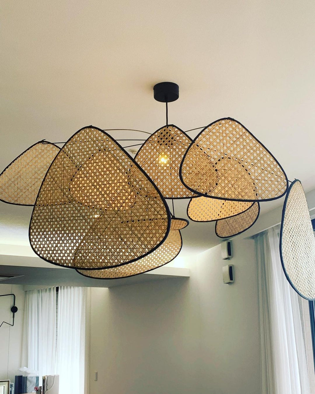 RAVENSCROFT WOVEN LANTERN PENDANT