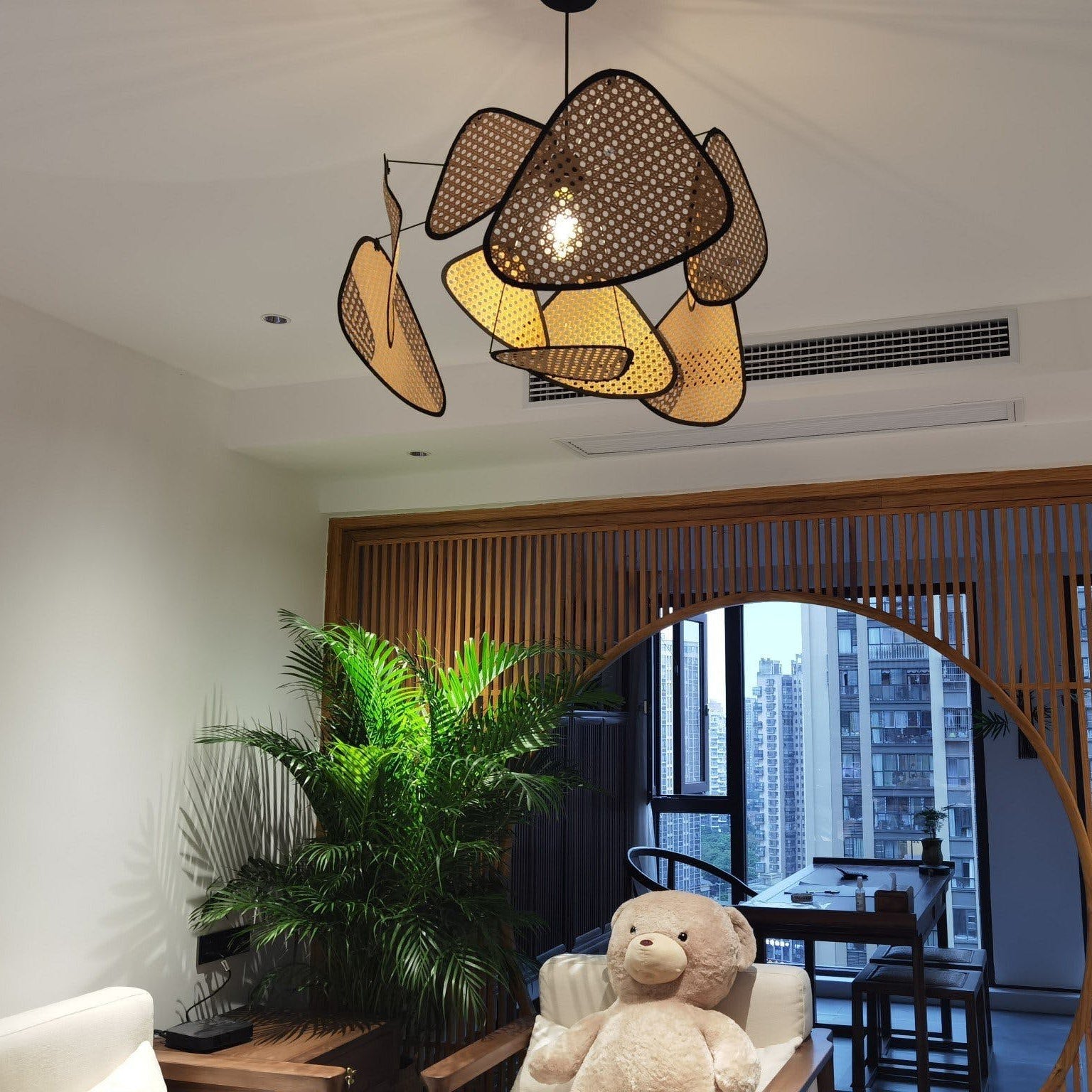 RAVENSCROFT WOVEN LANTERN PENDANT