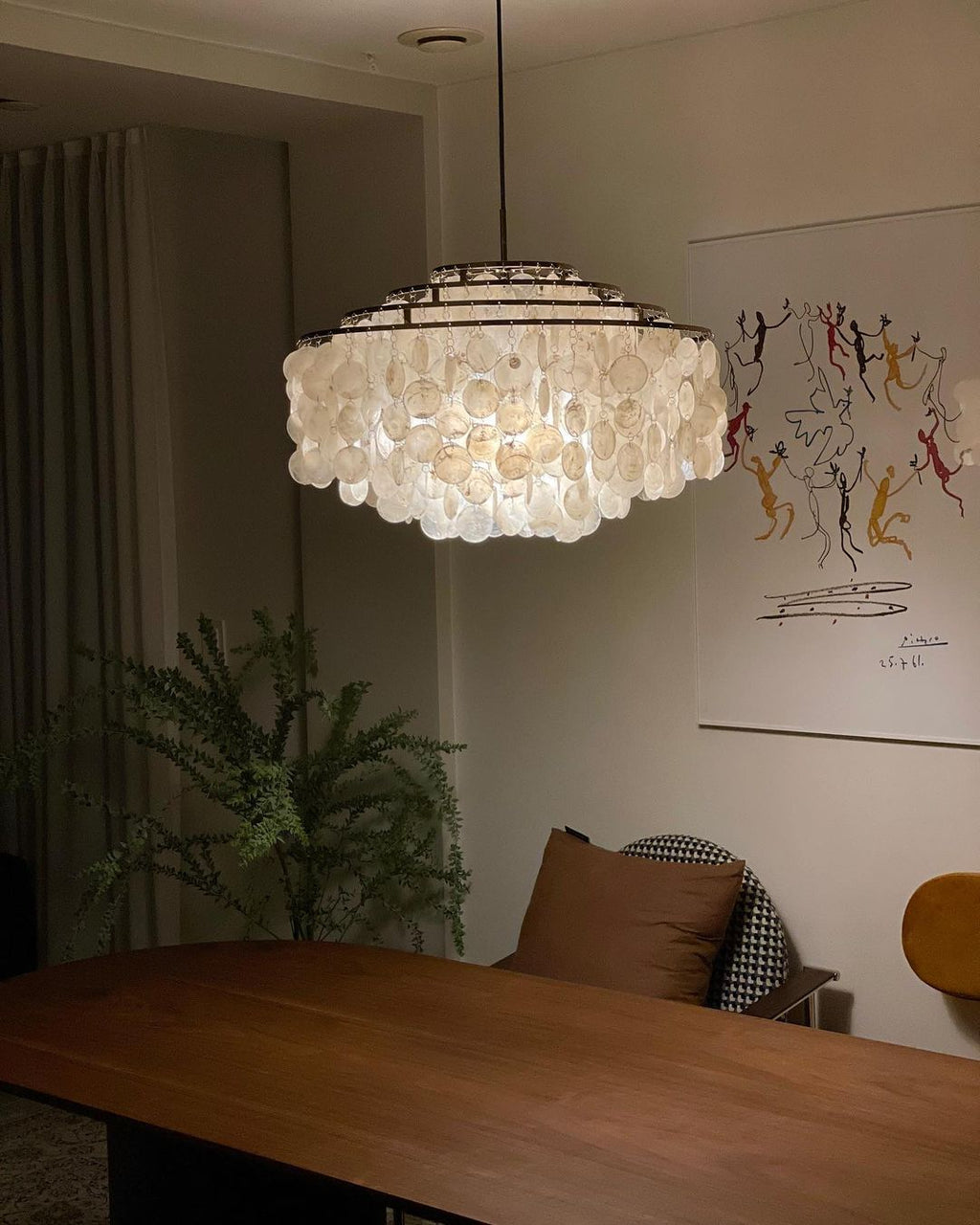 CORALINE COQUILLE HANGING LANTERN