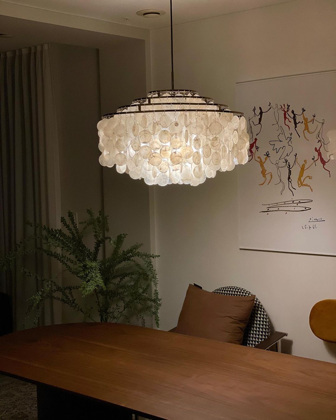 CORALINE COQUILLE HANGING LANTERN