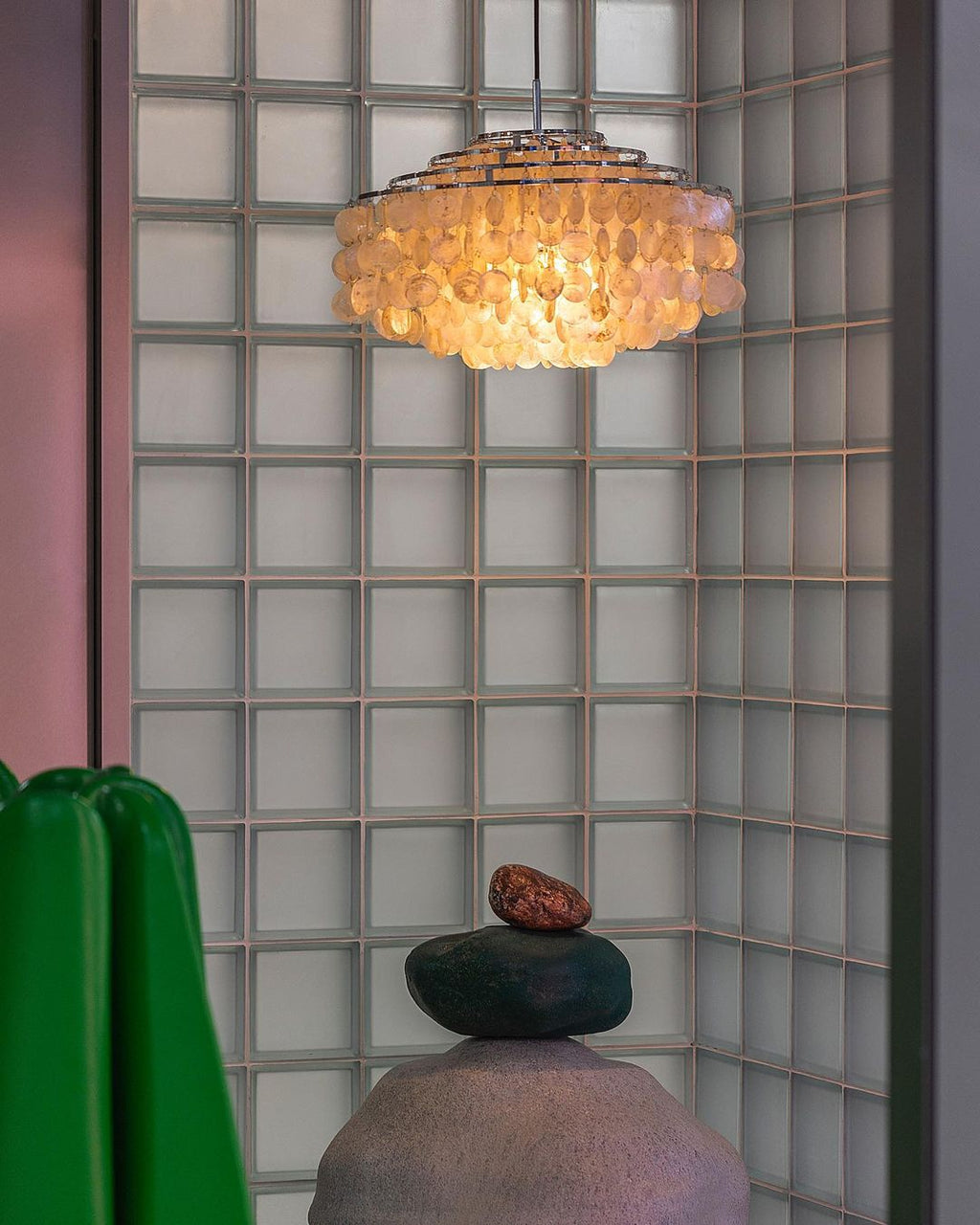CORALINE COQUILLE HANGING LANTERN