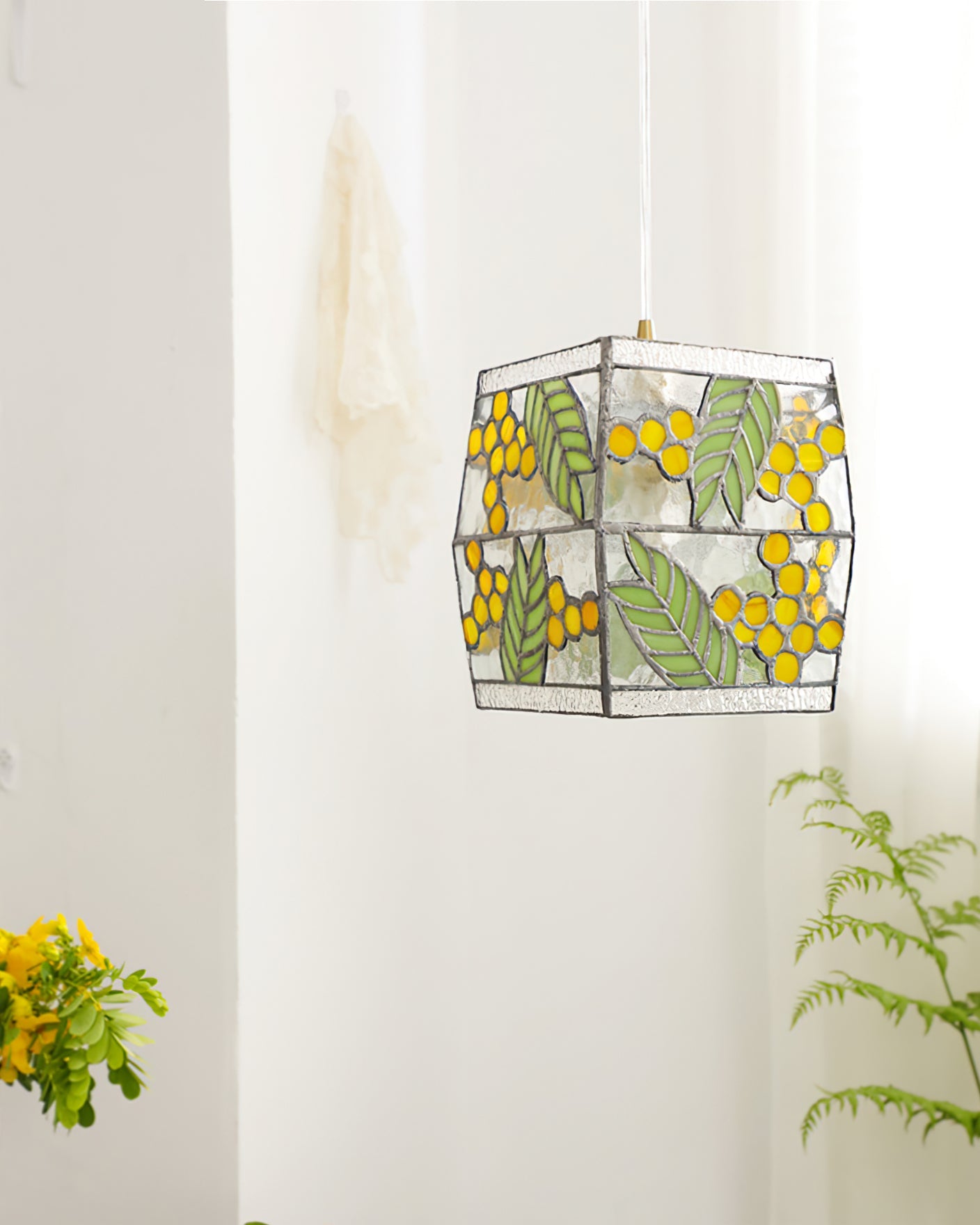 ELDRIDGE FIBROUS SPHERE HANGING LIGHT