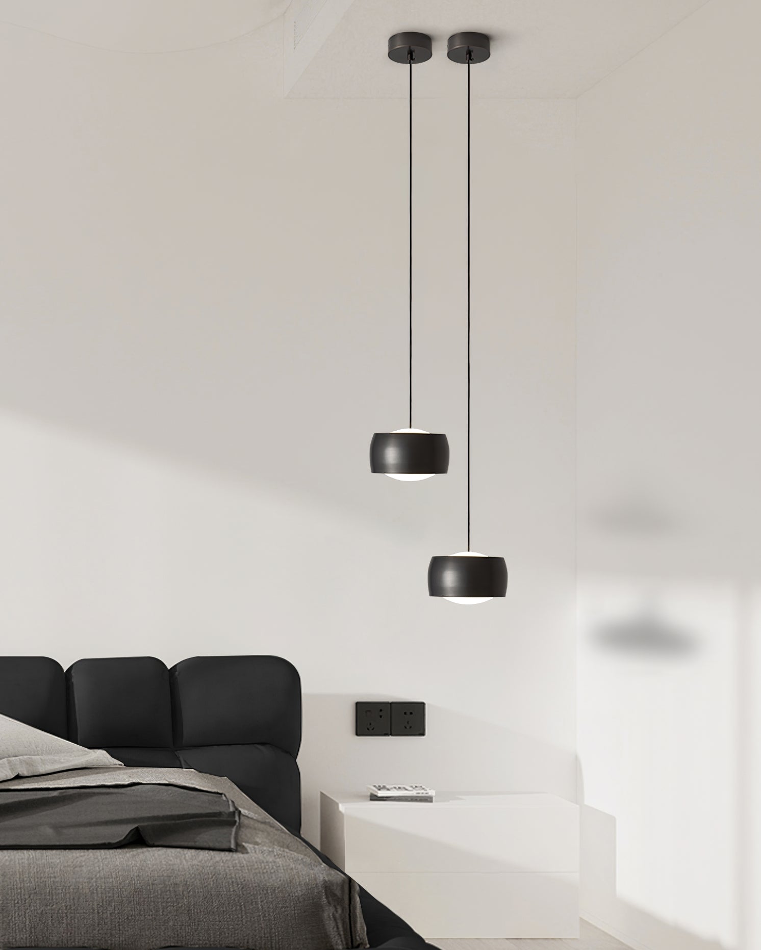 RAVENSCROFT ILLUMINATION HANGING LANTERN