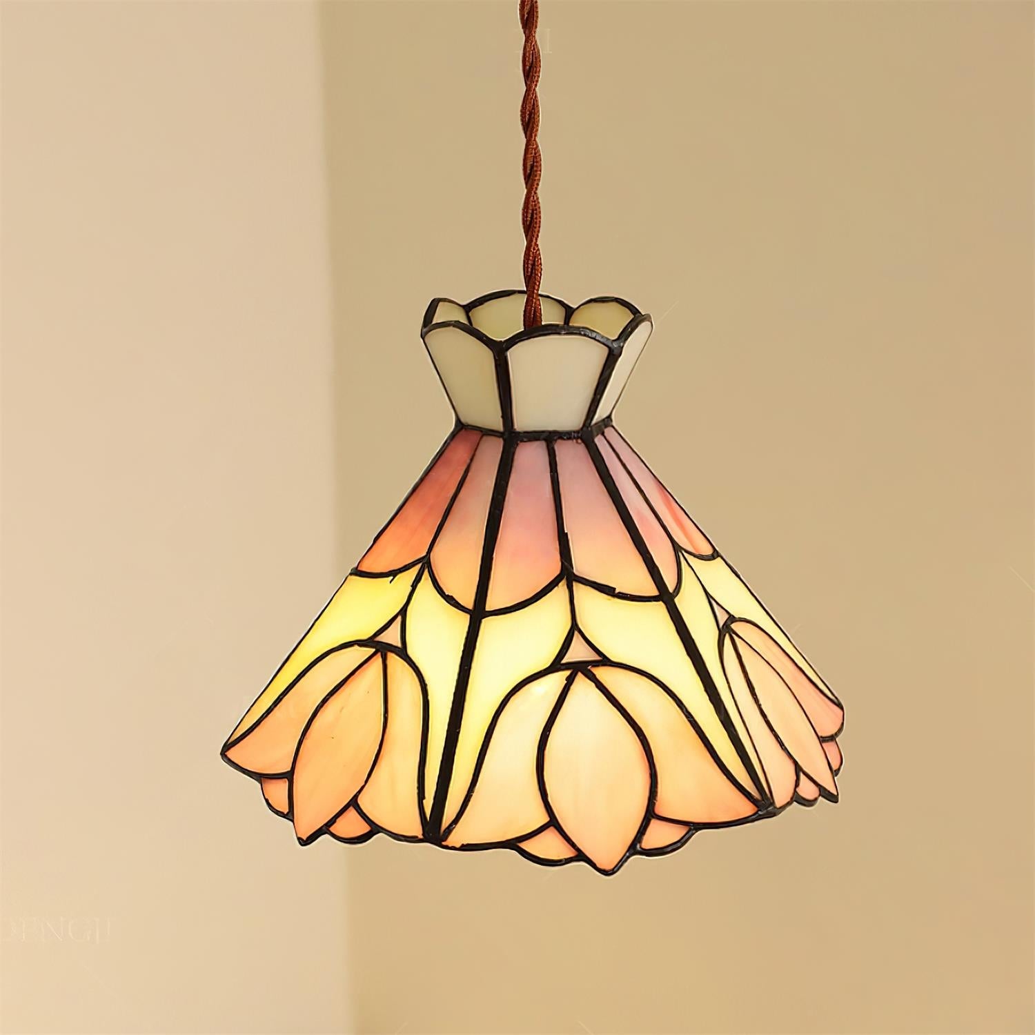 WINTHORPE ARTISAN GLASS PENDANT LIGHT