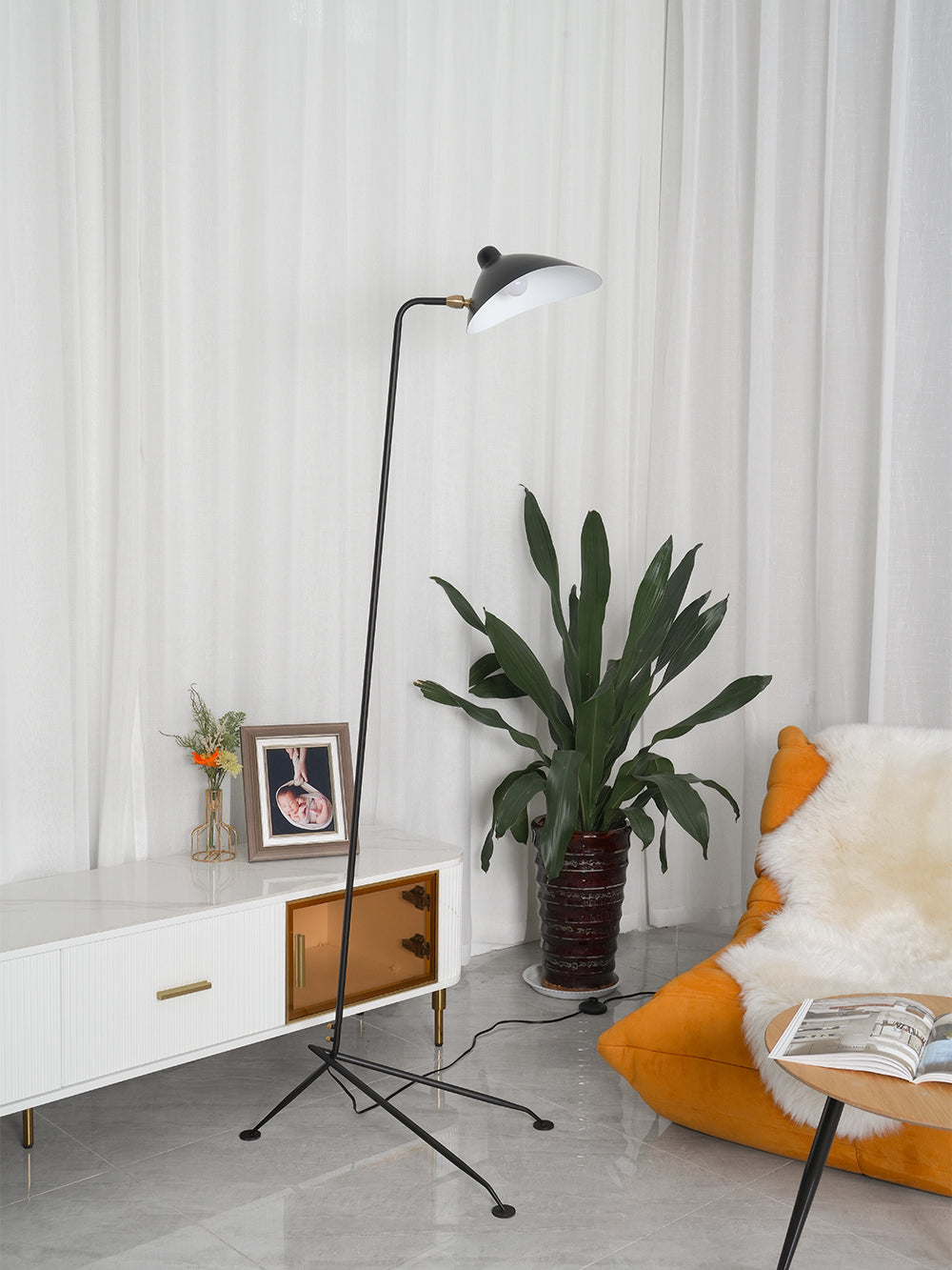 RAVENHALL MID-CENTURY ARCHING FLOOR LIGHT