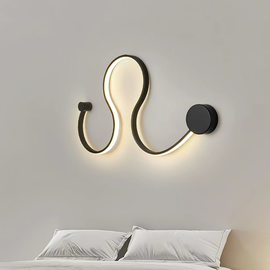 VIVIENNE SERPENTINE WALL SCONCE