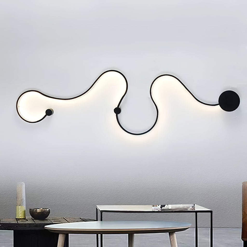 VIVIENNE SERPENTINE WALL SCONCE