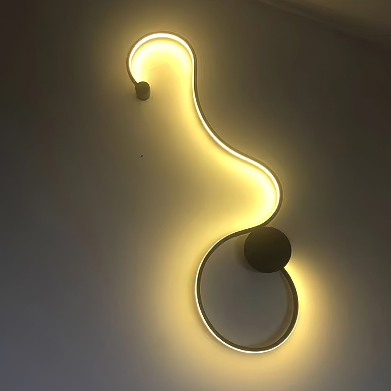 VIVIENNE SERPENTINE WALL SCONCE