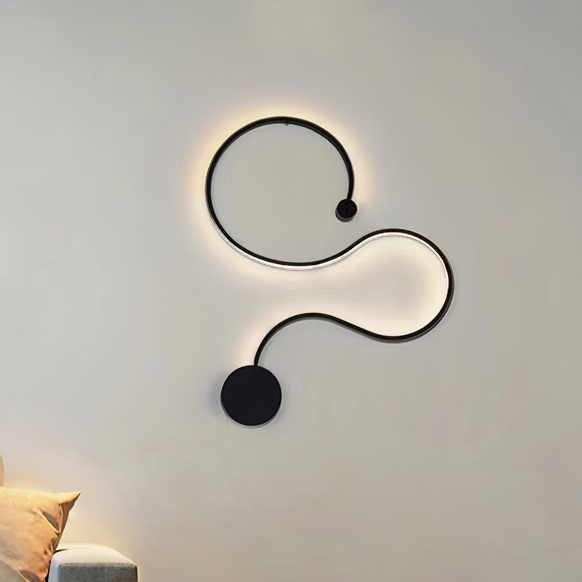 VIVIENNE SERPENTINE WALL SCONCE