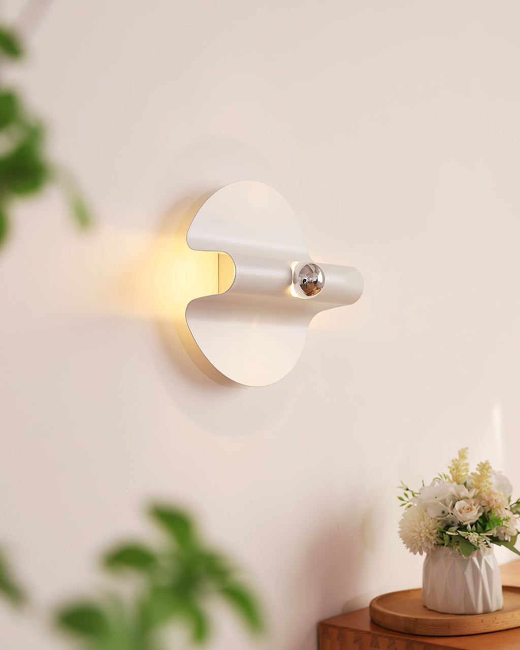 ASTRAL ORBIT WALL SCONCE
