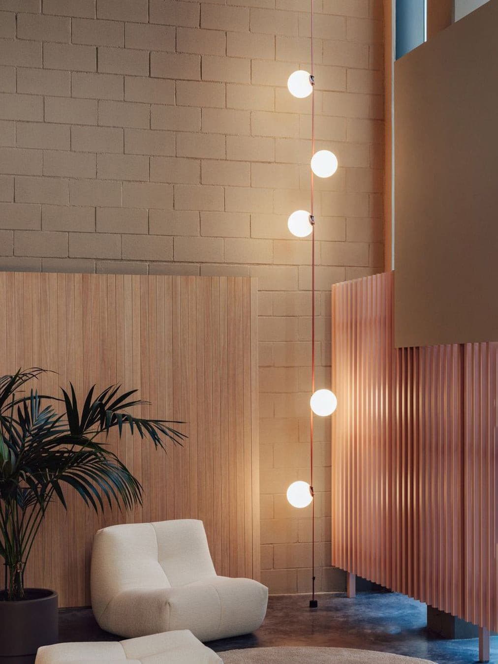 WINTHORPE VINTAGE METAL PENDANT LIGHT