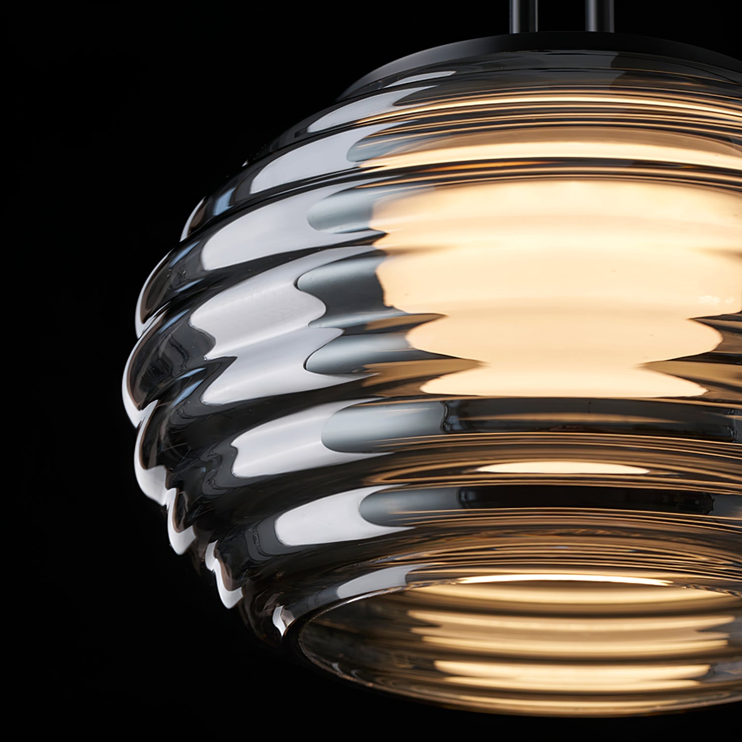 RAVENWOOD GLOBE HANGING LANTERN