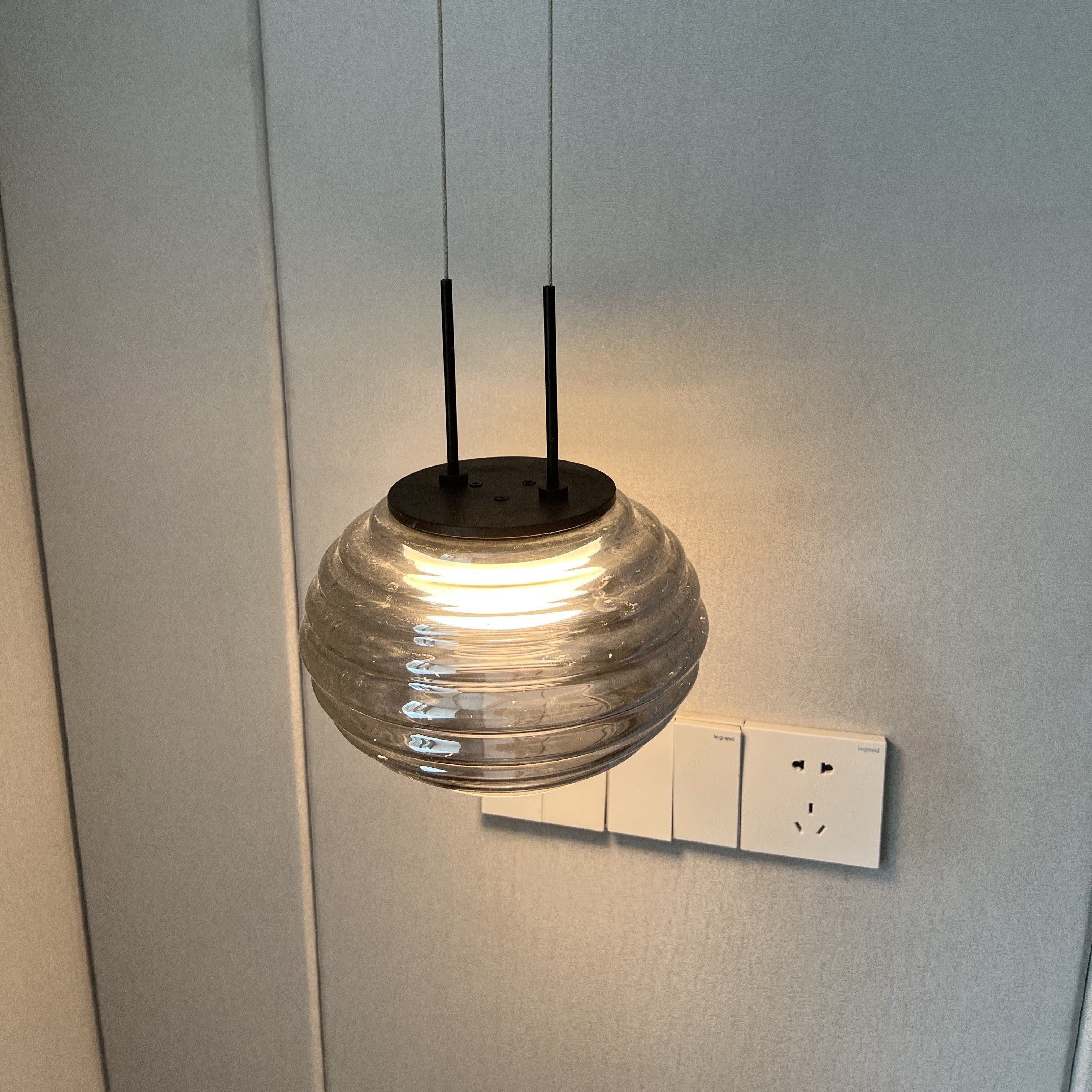 RAVENWOOD GLOBE HANGING LANTERN