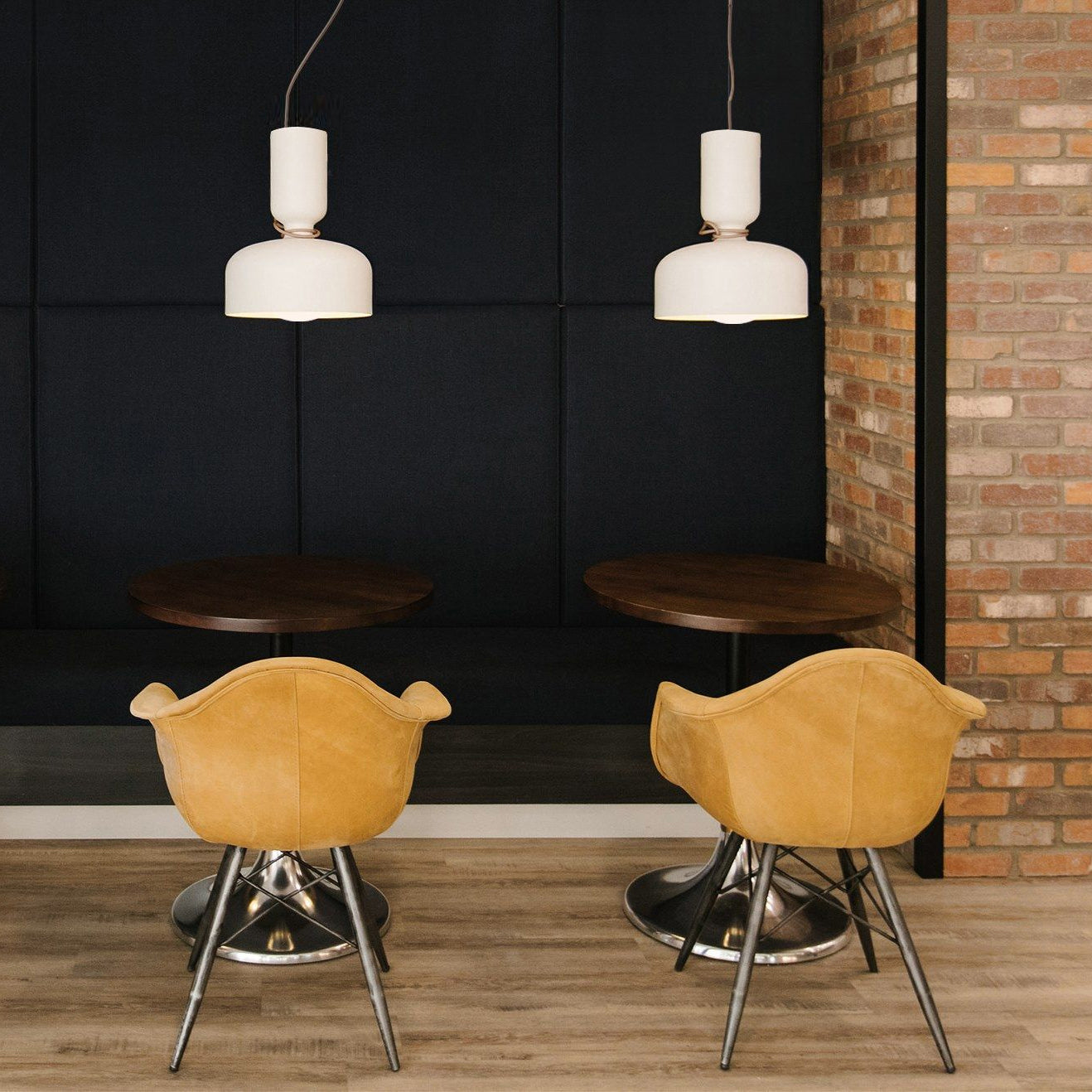 RAVENSHIRE ARTISANAL GLASS HANGING LIGHT