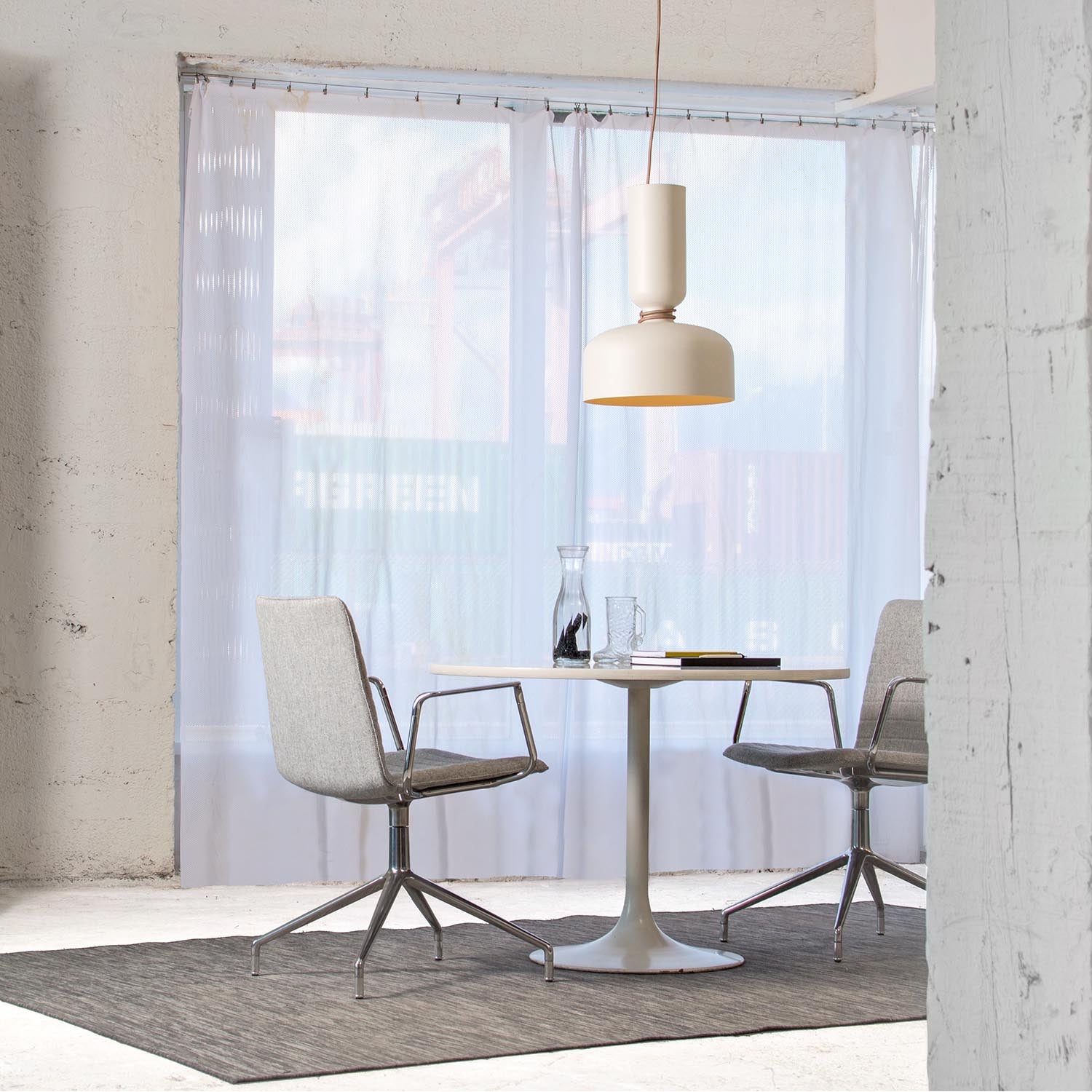 RAVENSHIRE ARTISANAL GLASS HANGING LIGHT