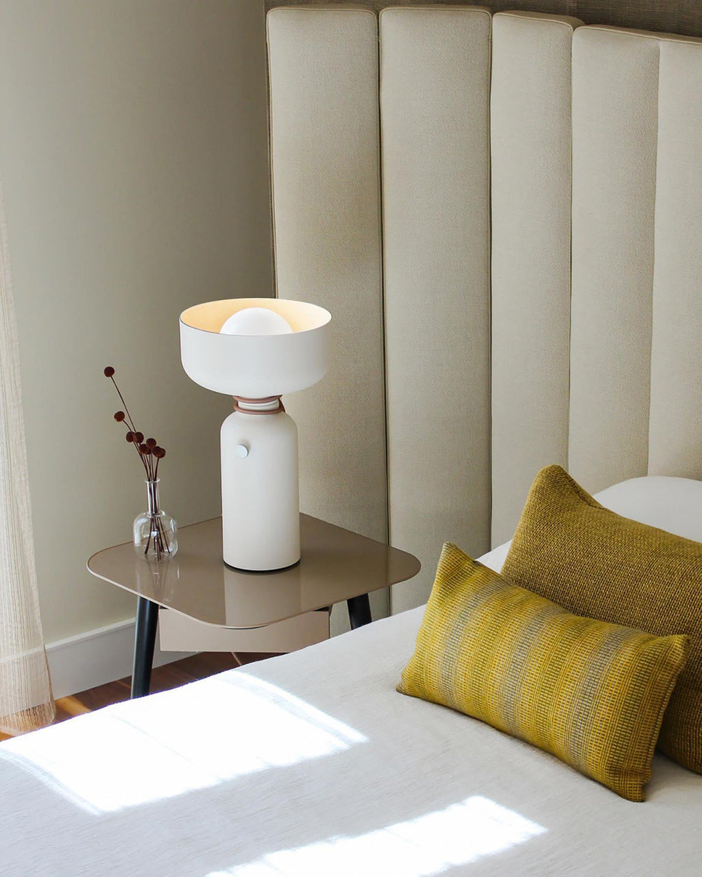 BRAMBLEWOOD ILLUMINATION TABLE LANTERN