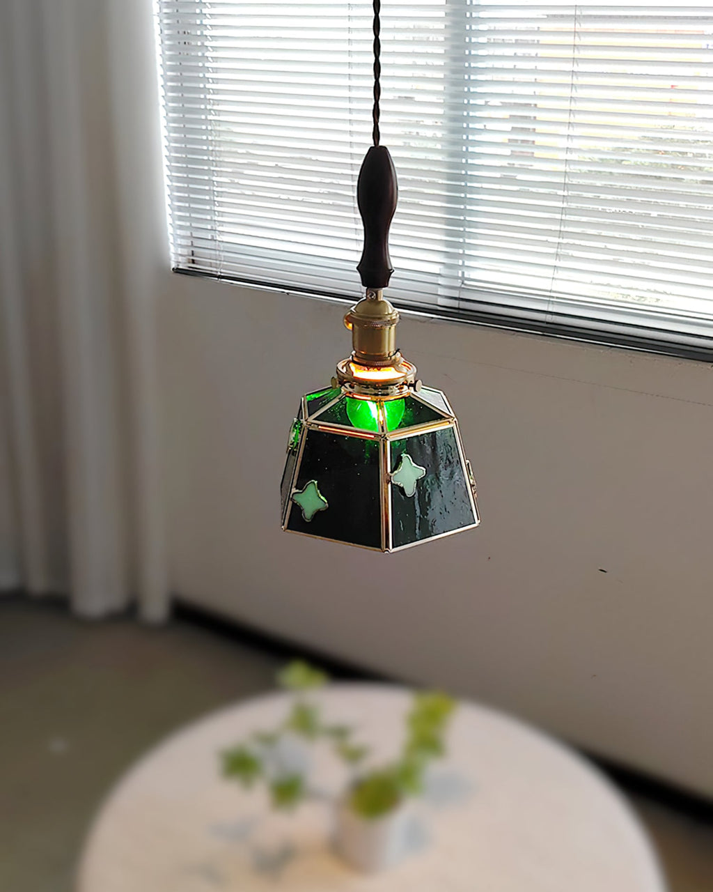WINCHESTER VITRAIL HANGING LANTERN