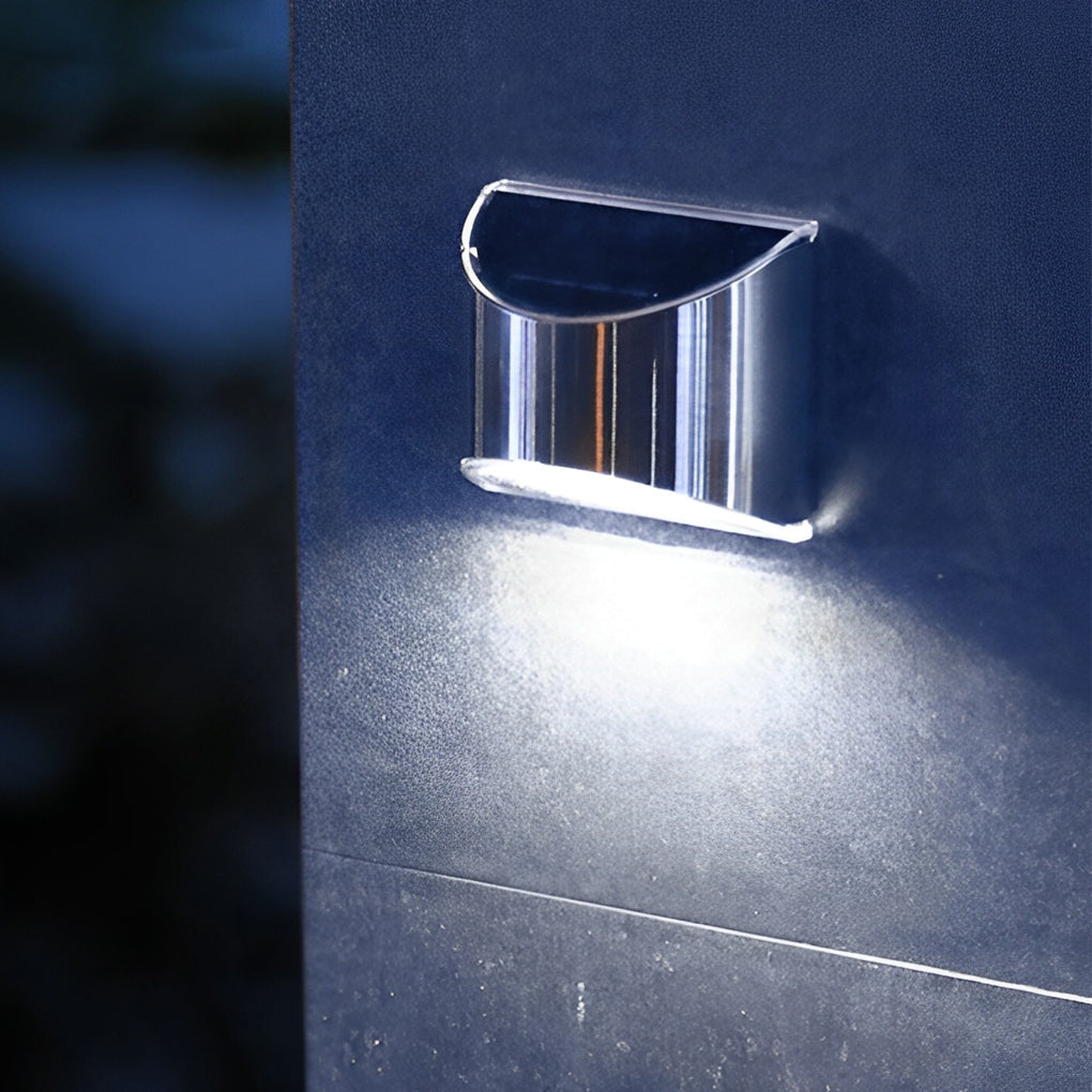 FENWICK SOLAR-POWERED STAINLESS STEEL WALL LANTERN