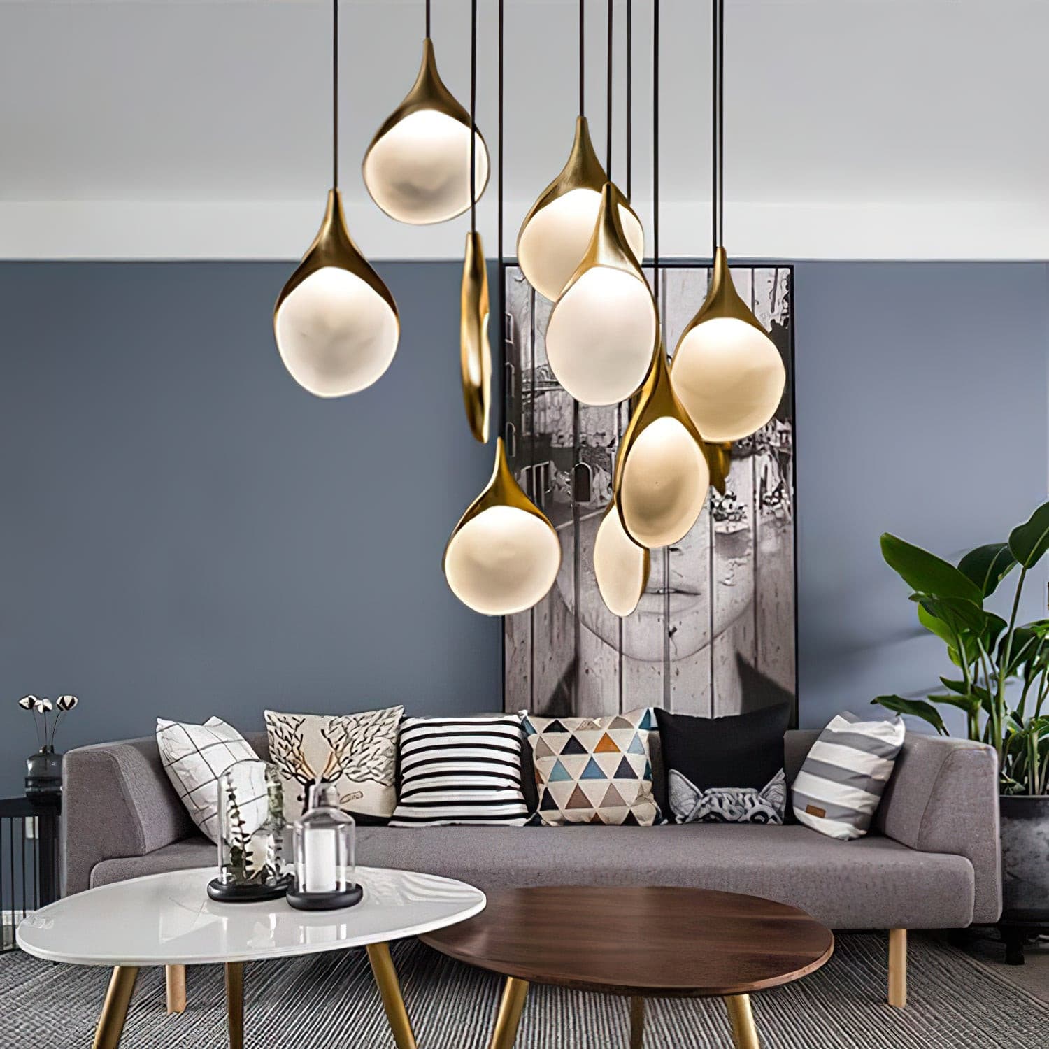 RAVENDALE HANGING GLASS LANTERN