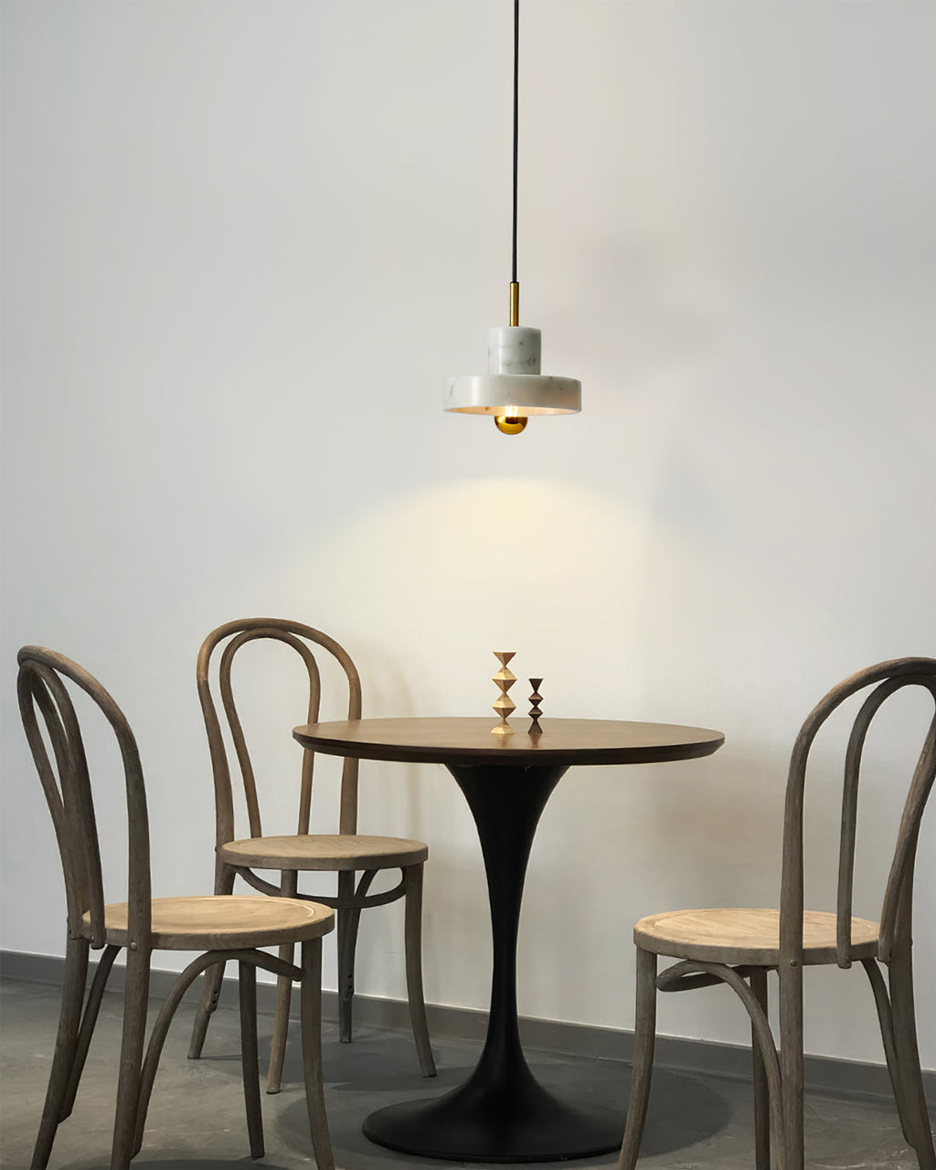RAVENSTONE HANGING LIGHT COVEN