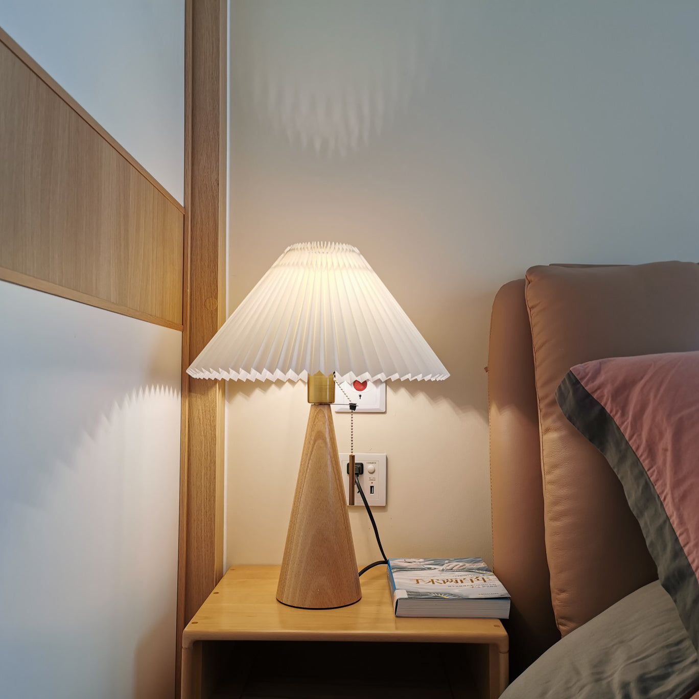 FENWICK WOVEN CANOPY TABLE LAMP