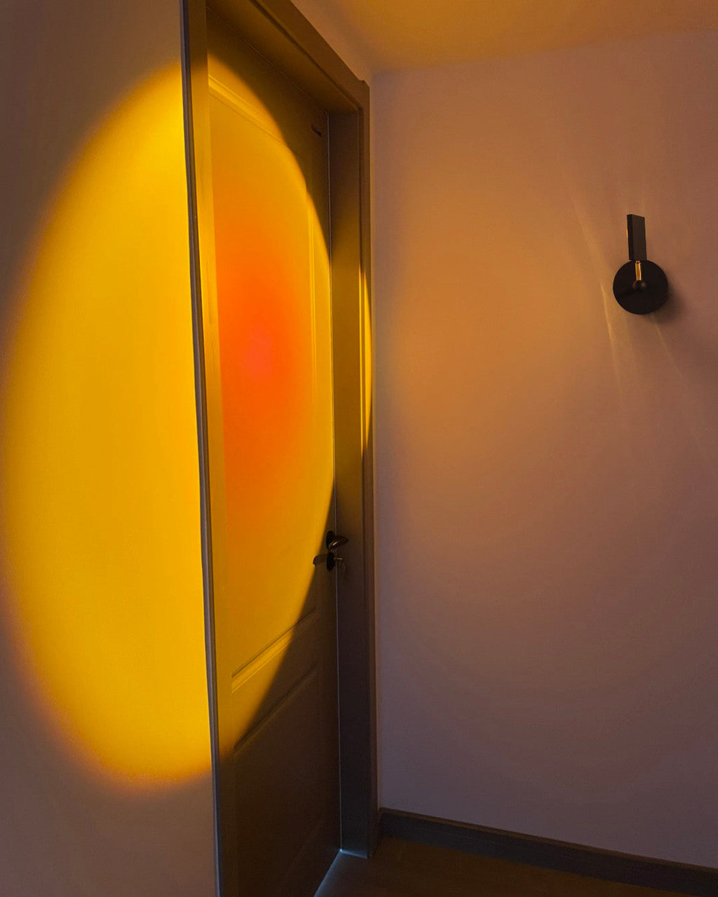 FENWICK HORIZON GLOW WALL SCONCE