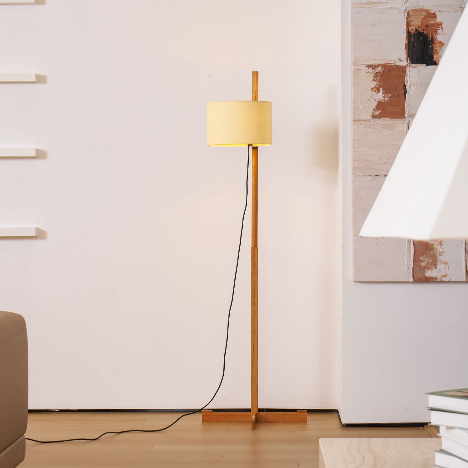 WINTHORPE WOODEN TRIPOD FLOOR LIGHT