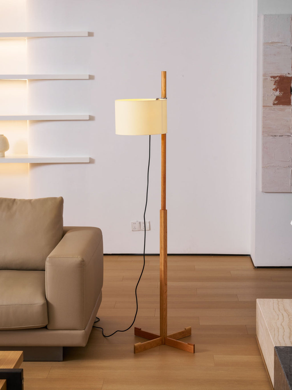WINTHORPE WOODEN TRIPOD FLOOR LIGHT