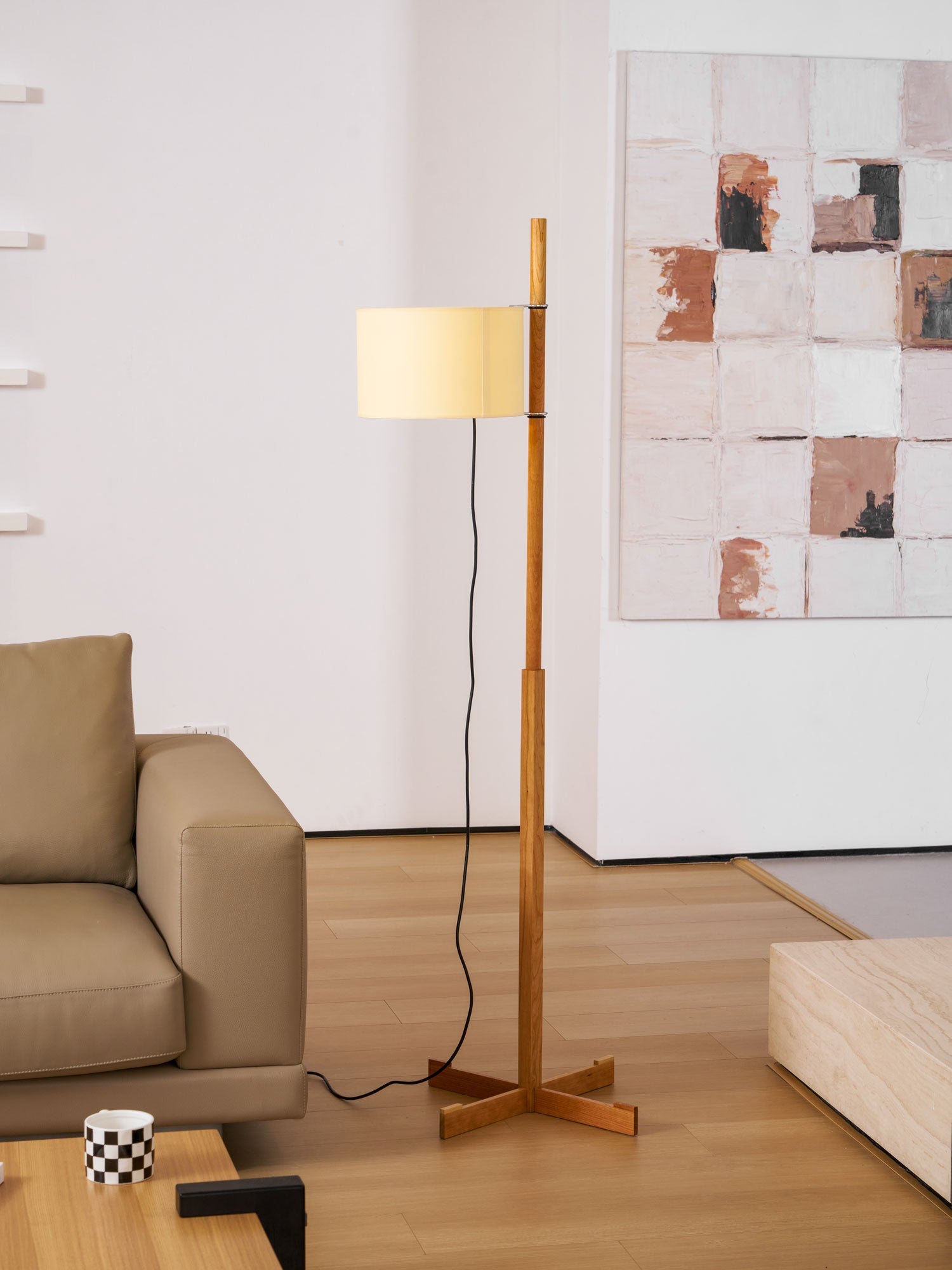 WINTHORPE WOODEN TRIPOD FLOOR LIGHT