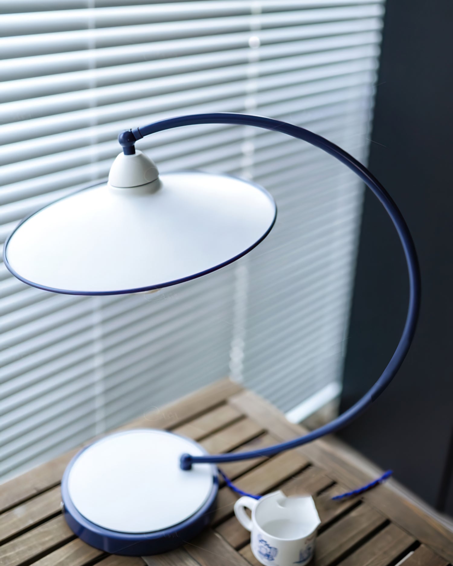 AVENBURY CERULEAN GLOW TABLE LANTERN