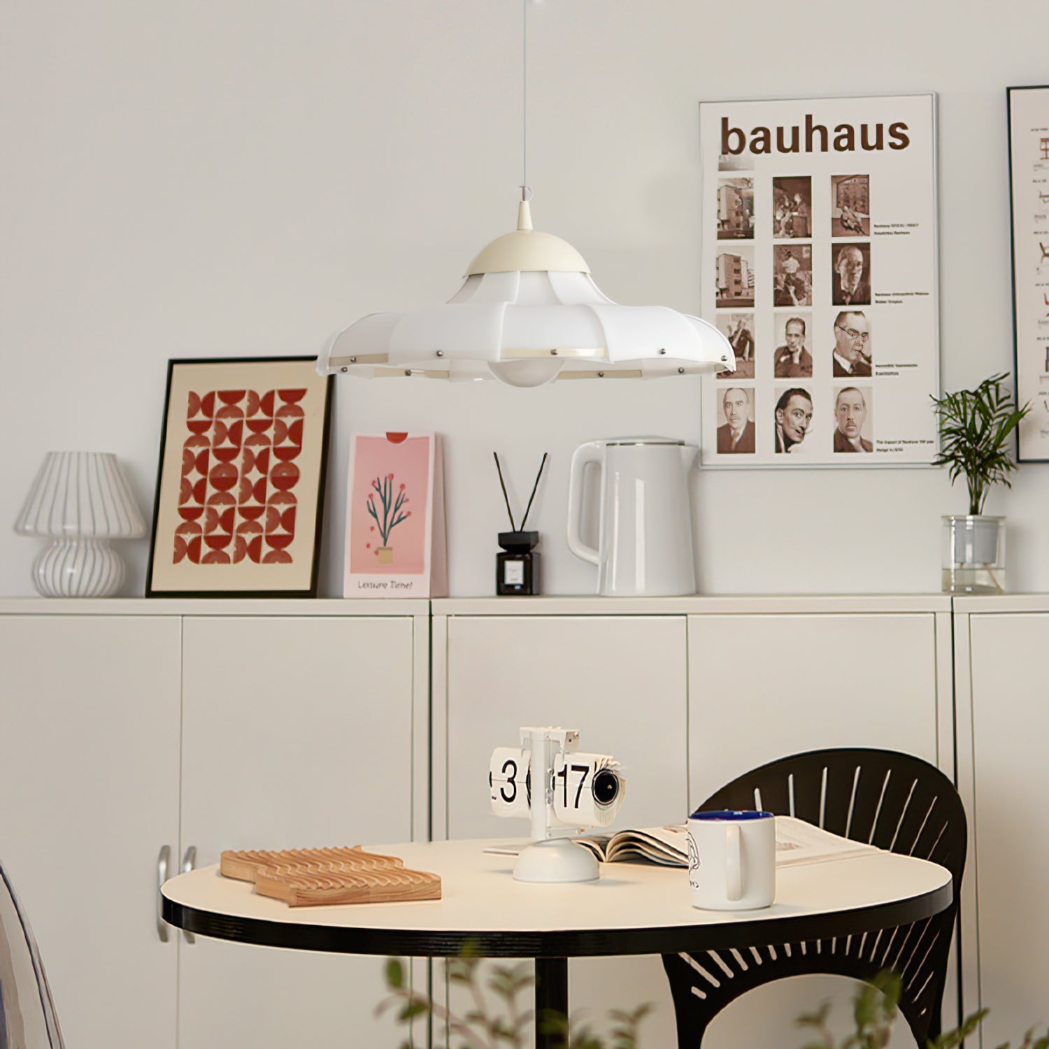 VANDERBILT WHIRL PENDANT LIGHT