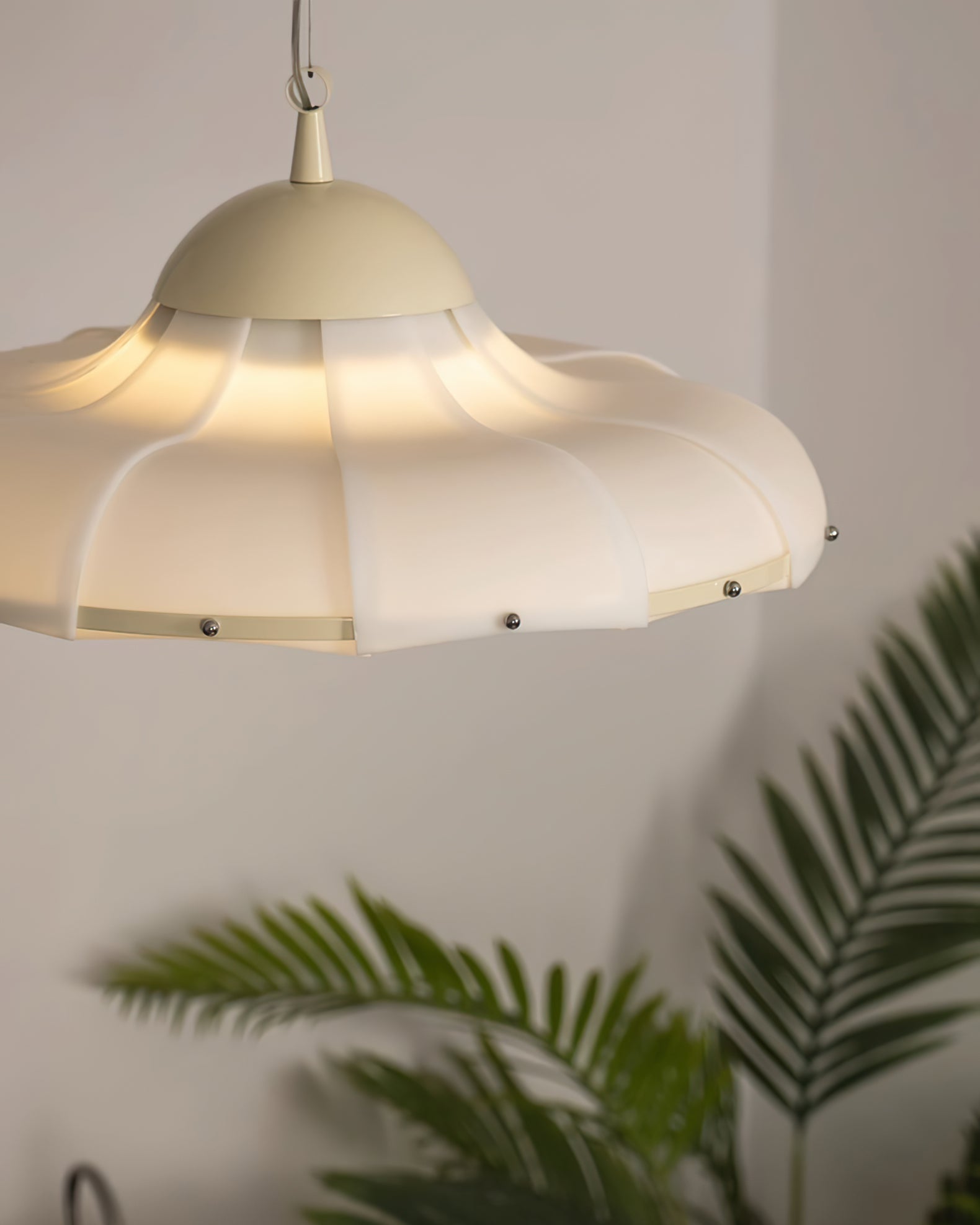 VANDERBILT WHIRL PENDANT LIGHT