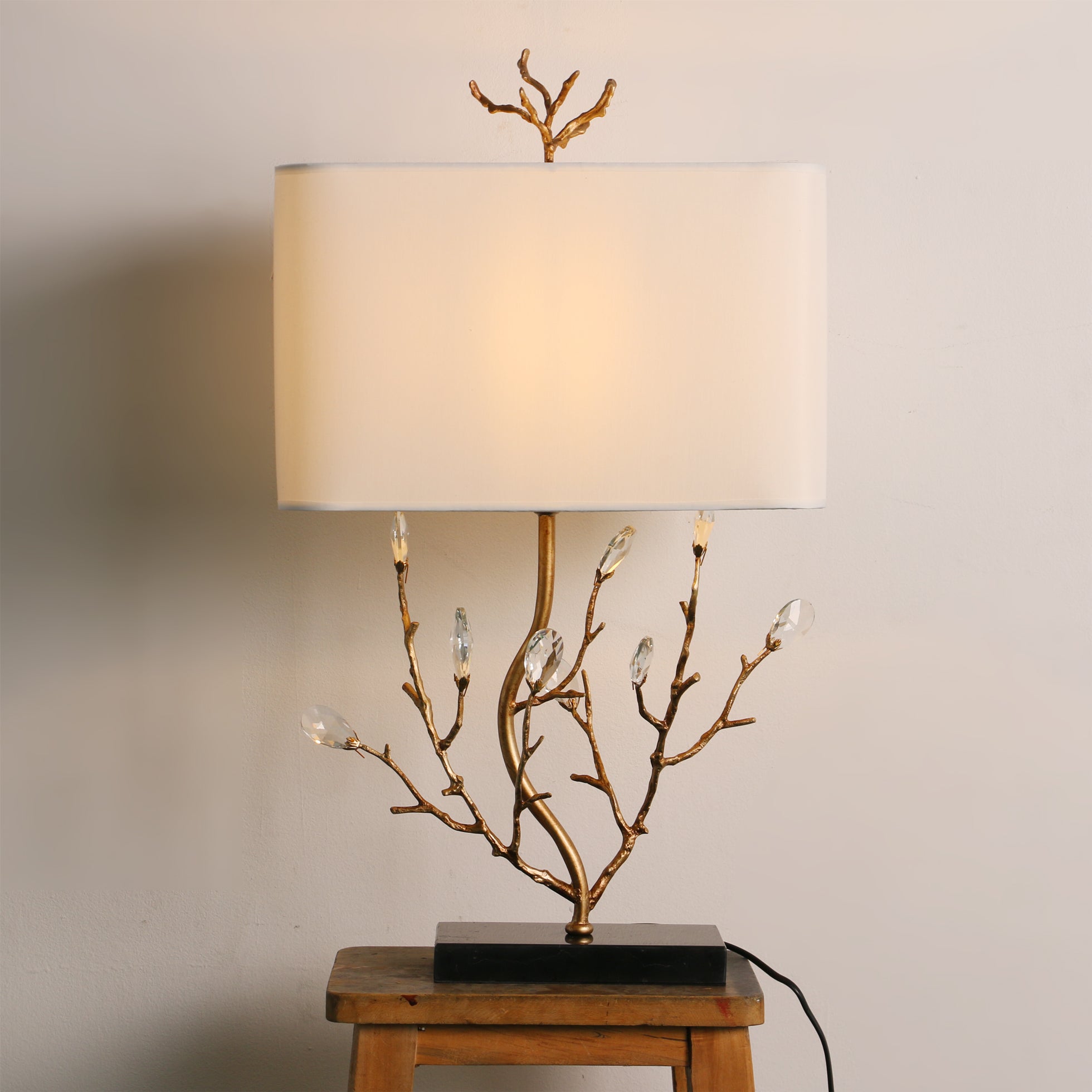 WINTHROP ANTIQUE BRASS ILLUMINATOR