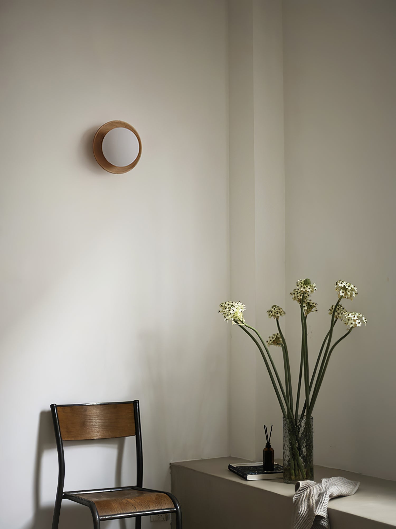 WHITBY FLAT PANEL WALL ILLUMINATOR
