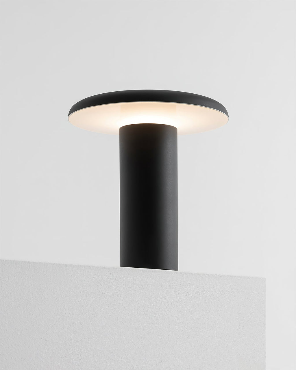 RAVENHALL RECHARGEABLE ILLUMINATING DESK LAMP