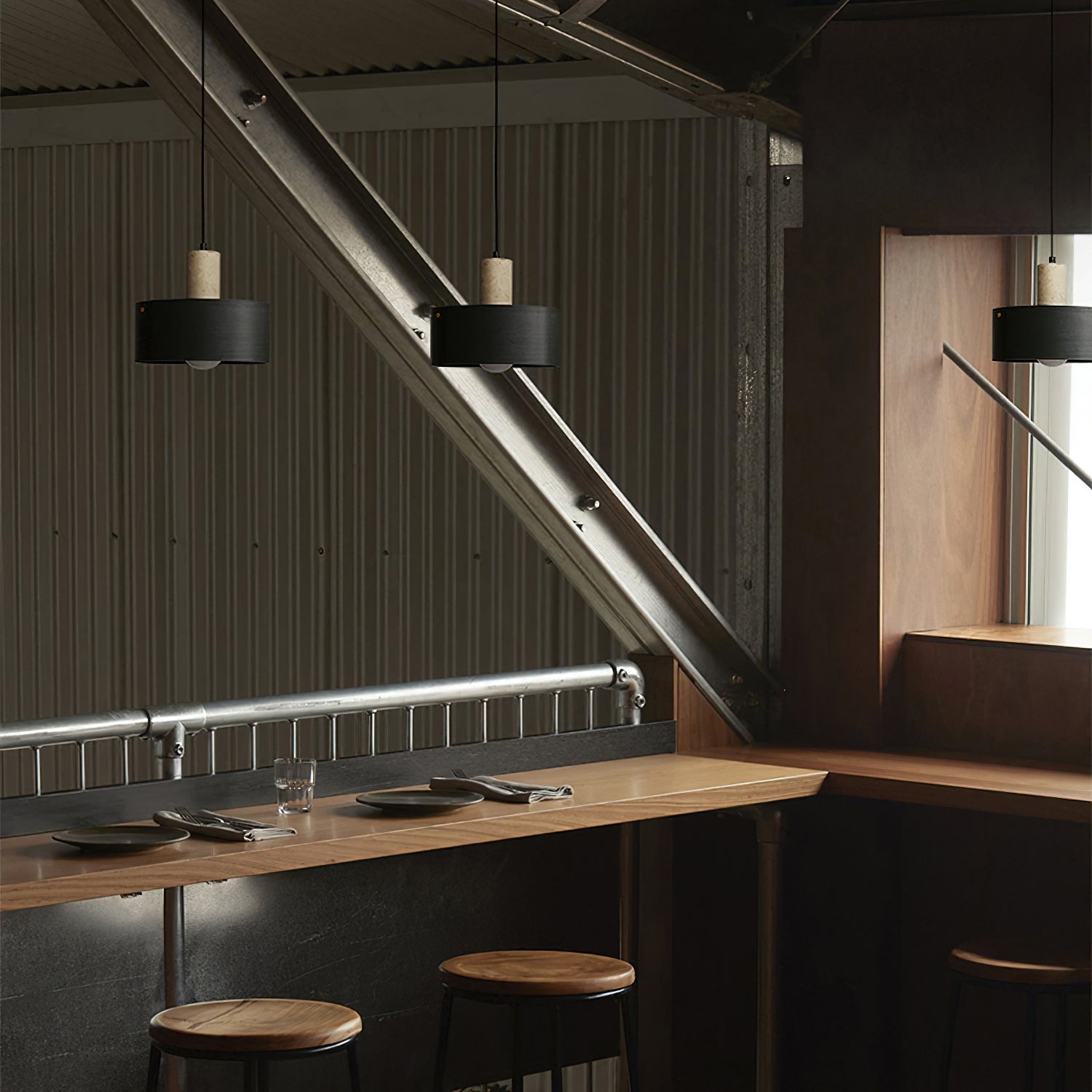 VERITY OCEANIC INSPIRATION HANGING LIGHT