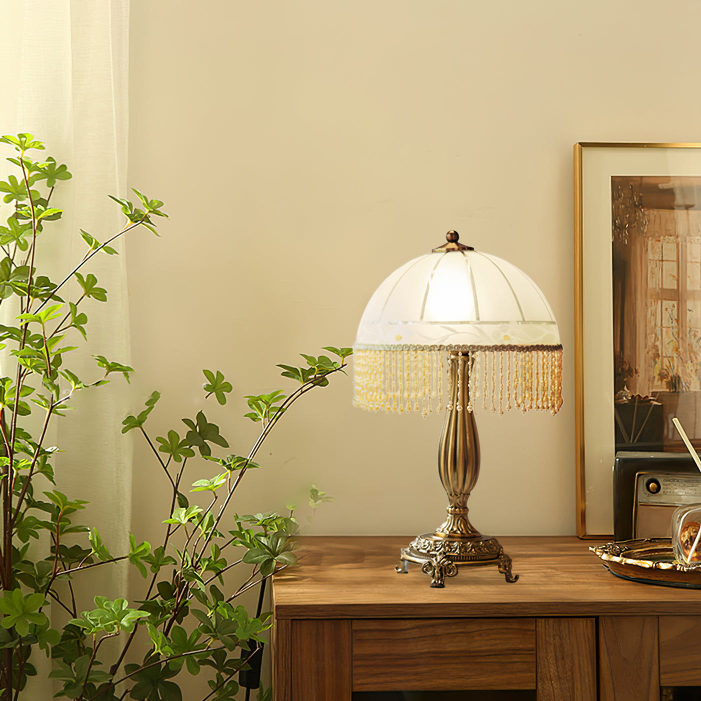 WHITTINGTON BLOOMING TASSELS LAMP