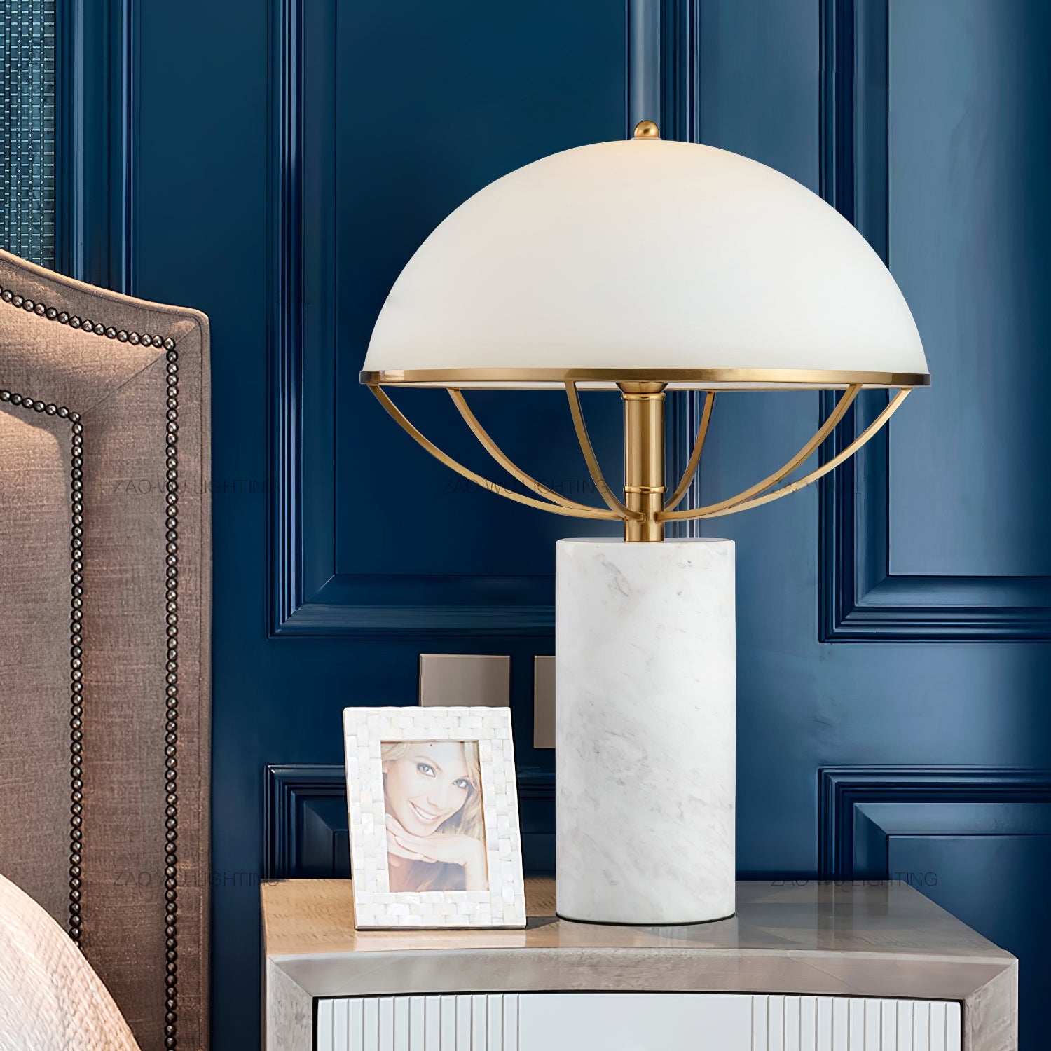 VANDERBILT GLOWING HORIZON TABLE LANTERN