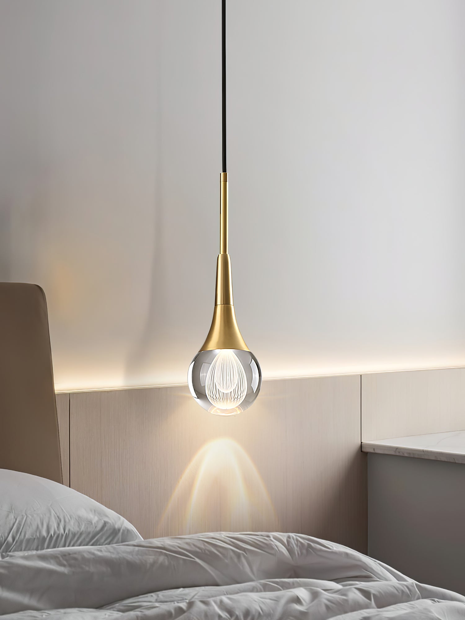 RAVENSCROFT CRYSTAL DROPLET HANGING LANTERN