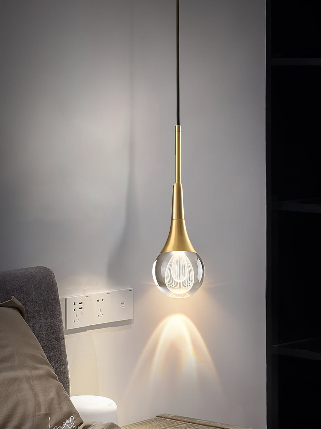 RAVENSCROFT CRYSTAL DROPLET HANGING LANTERN