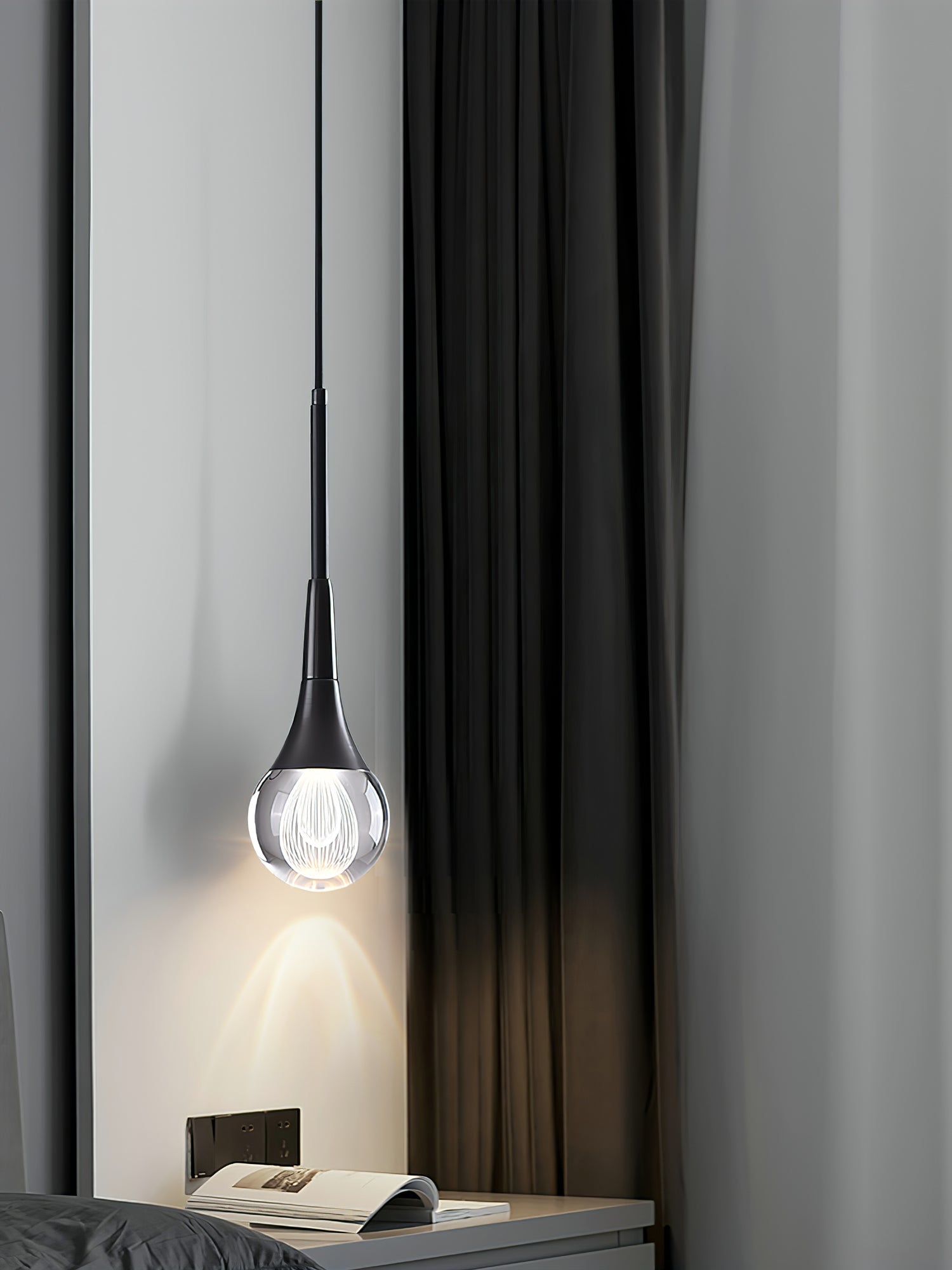 RAVENSCROFT CRYSTAL DROPLET HANGING LANTERN