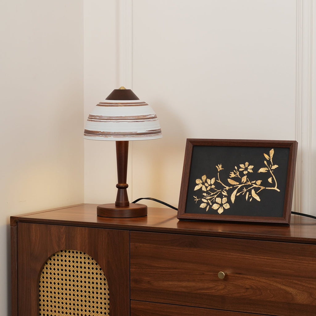 VANDERBILT VINTAGE GLASS TABLE LANTERN