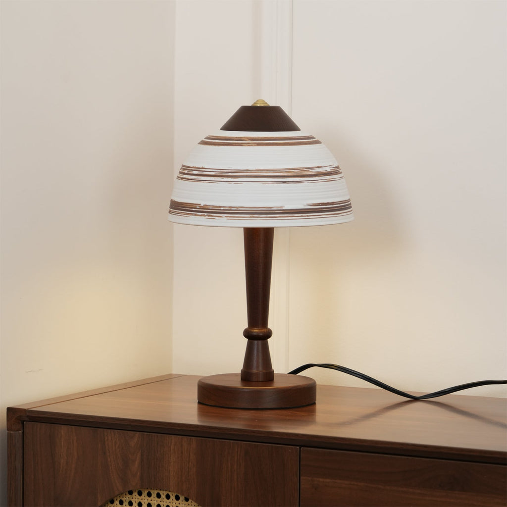 VANDERBILT VINTAGE GLASS TABLE LANTERN