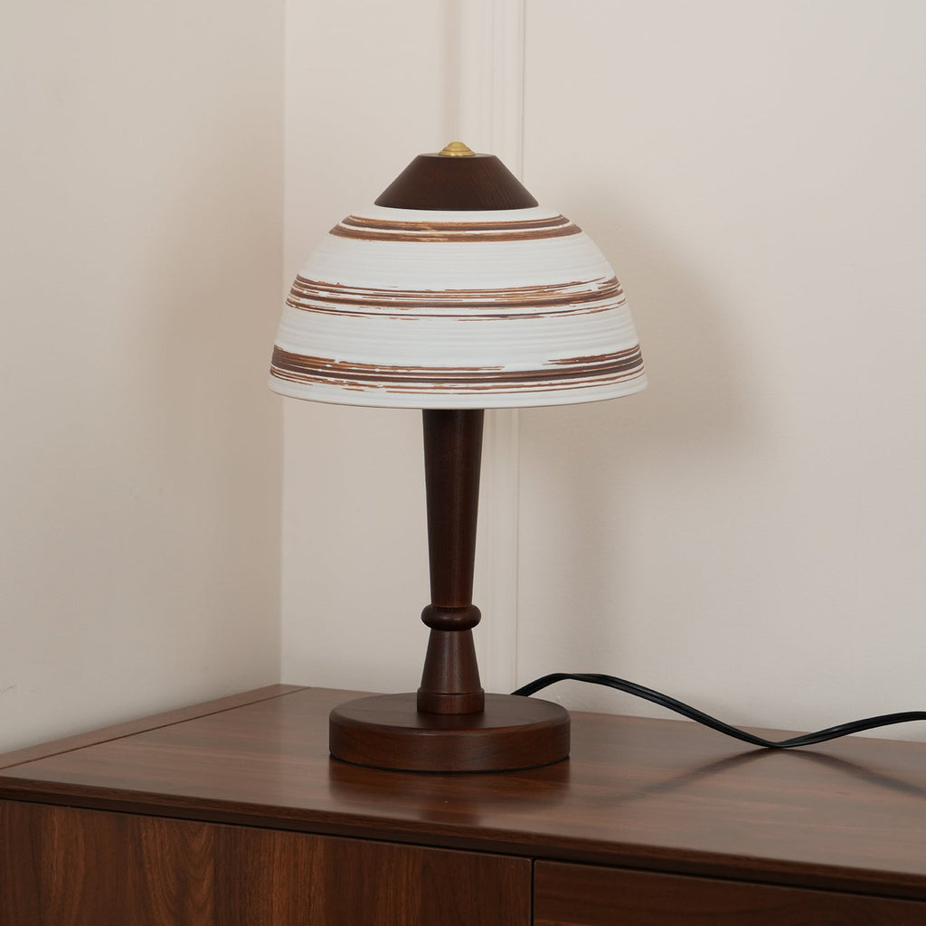 VANDERBILT VINTAGE GLASS TABLE LANTERN