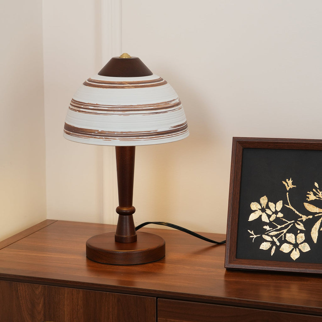 VANDERBILT VINTAGE GLASS TABLE LANTERN