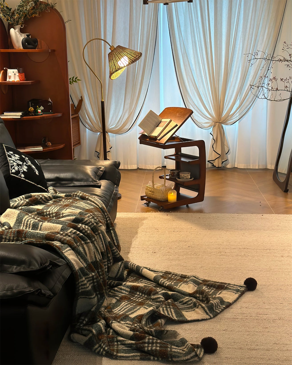 WINTHORPE TAPERED SHADE LAMP