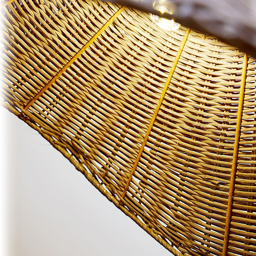 WINTHORPE TAPERED SHADE LAMP