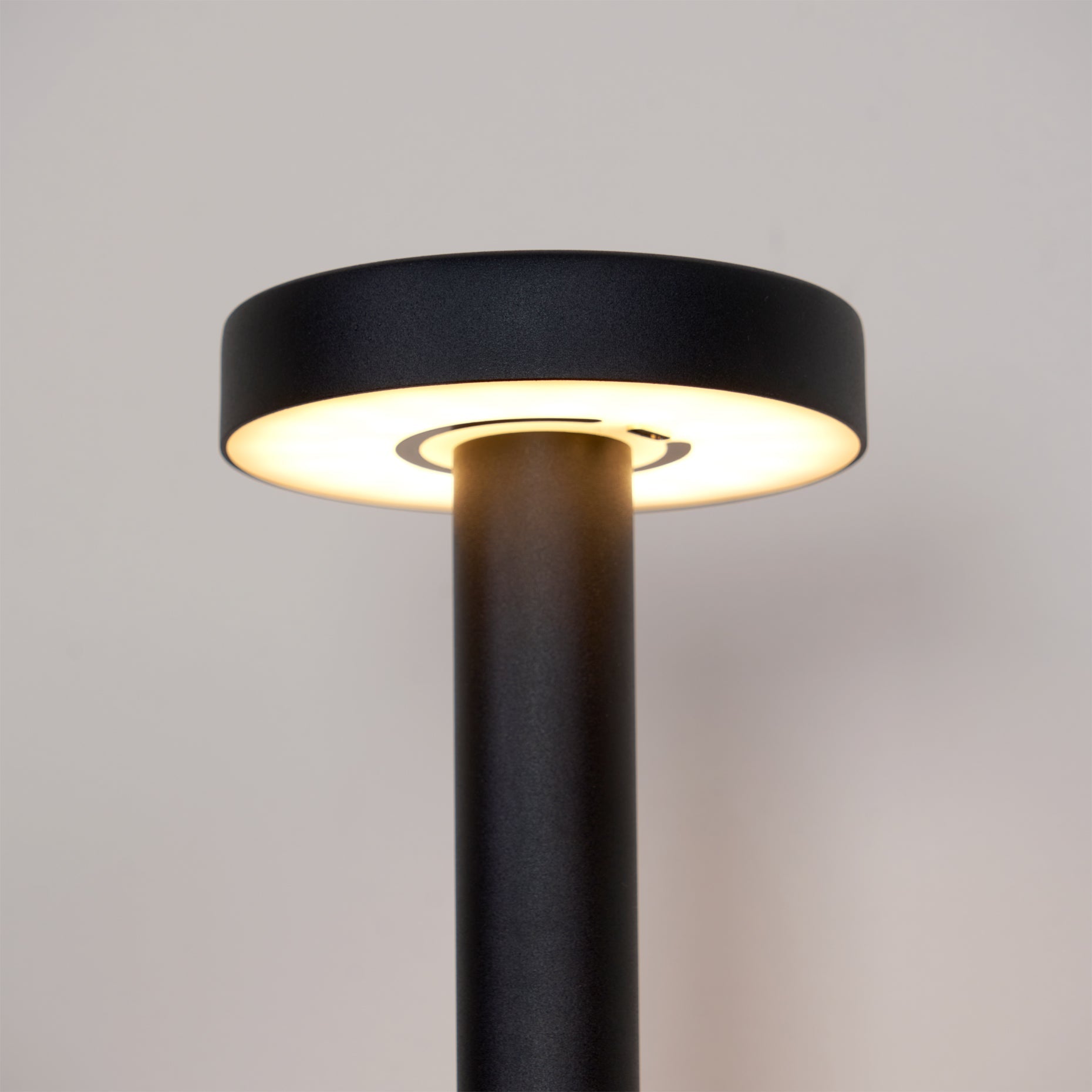 WINTHROP PORTABLE ILLUMINATION LAMP