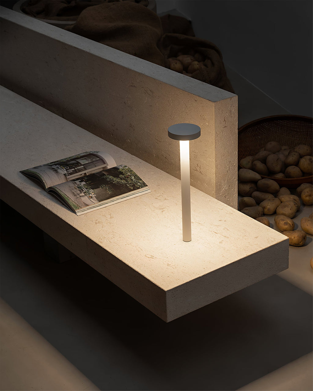 WINTHROP PORTABLE ILLUMINATION LAMP