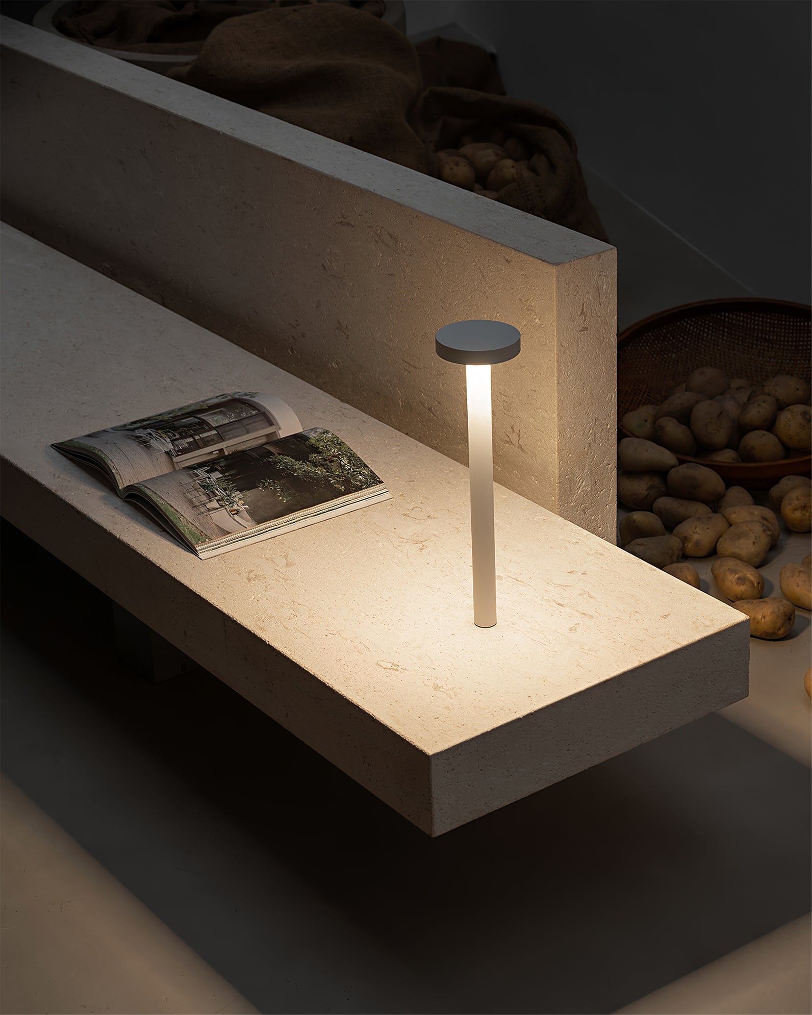 WINTHROP PORTABLE ILLUMINATION LAMP
